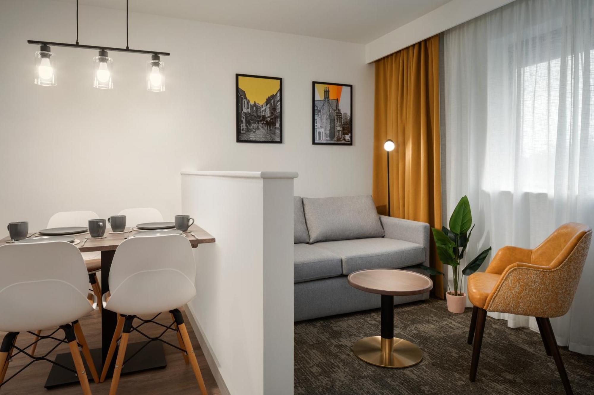 Days Inn Durham Bagian luar foto